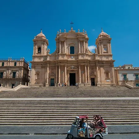 Novecento Siciliano Bed and breakfast 4*